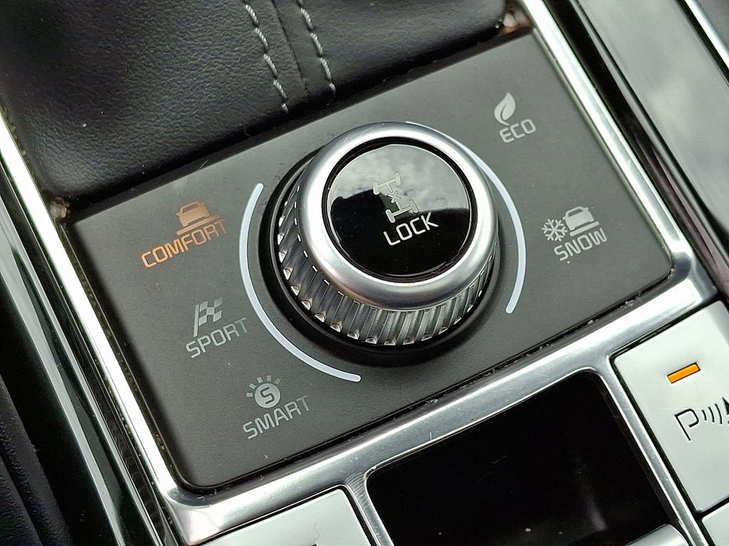 Certified 2021 Kia Telluride SX w/ SX Prestige Package image 27