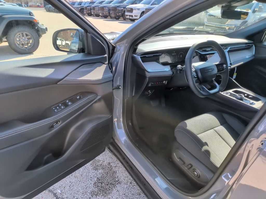 New 2026 Jeep Cherokee Laredo image 19