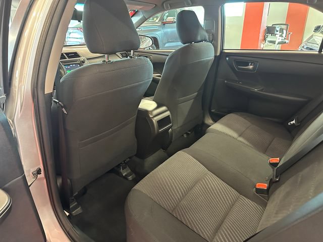 Used 2016 Toyota Camry LE FWD image 14