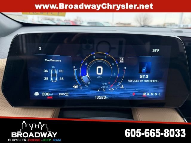 Used 2025 Chevrolet Equinox ACTIV w/ Safety and Technology Package image 16