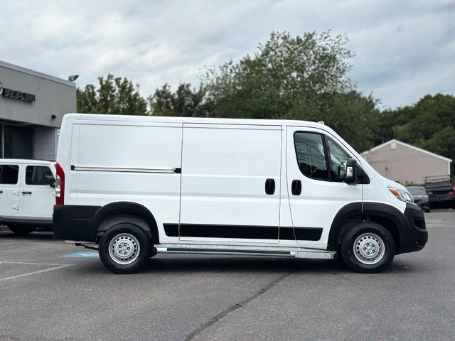 Used 2025 RAM ProMaster 2500 w/ U-Haul Equipment Group FWD image 8
