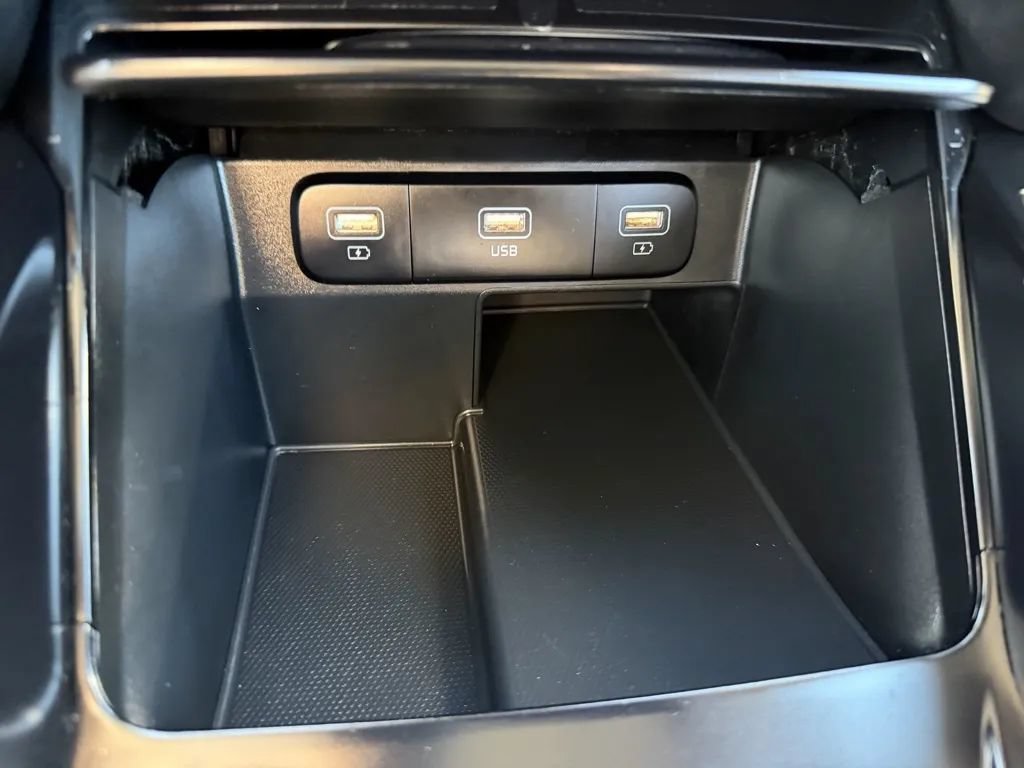 Used 2021 Kia Sorento LX FWD image 18