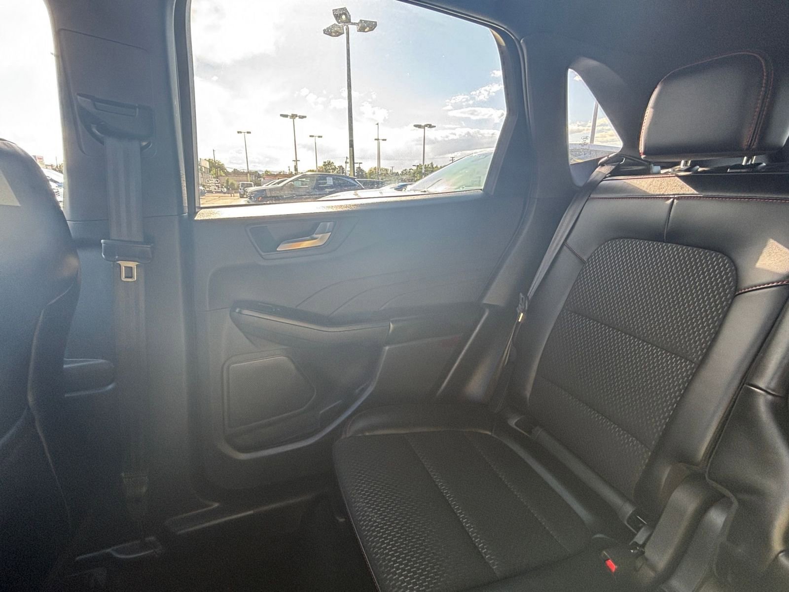 Used 2025 Ford Escape ST-Line AWD/4WD image 38