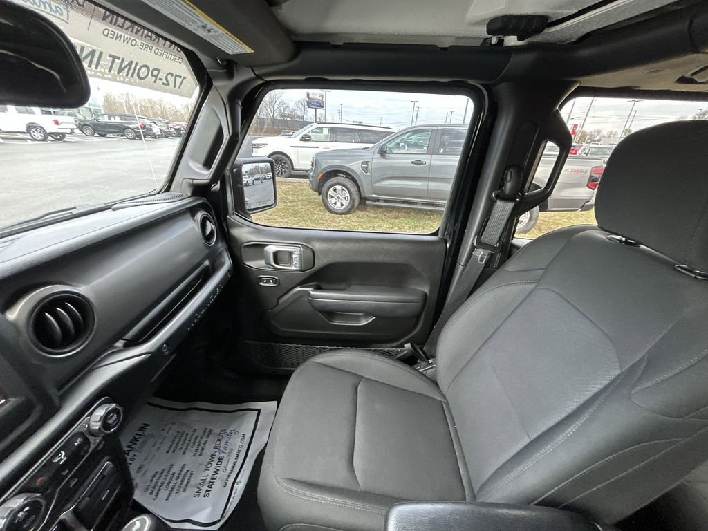 Used 2021 Jeep Wrangler Unlimited Sport image 13