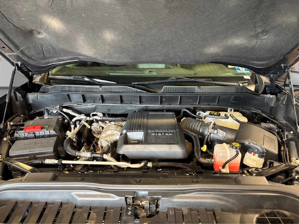 Used 2020 Chevrolet Silverado 1500 LT w/ All-Star Edition AWD/4WD image 18