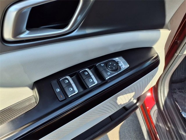 Used 2024 Kia Carnival LX image 11