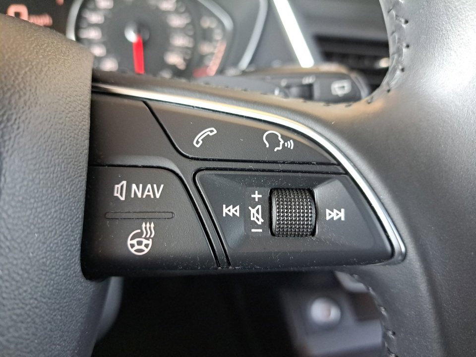 Used 2020 Audi Q5 2.0T Premium w/ Titanium Sport Package image 33