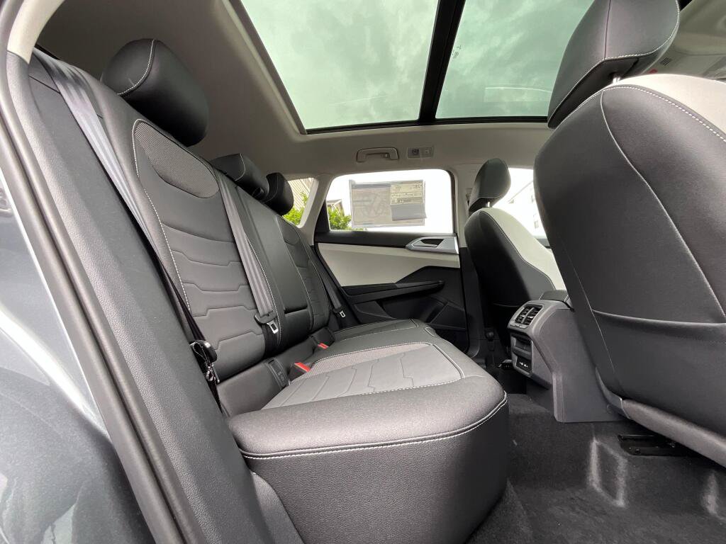 New 2026 Volkswagen Taos SE AWD/4WD image 14