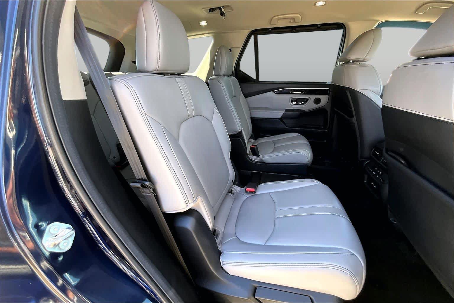 Used 2025 Honda Pilot EX-L image 21