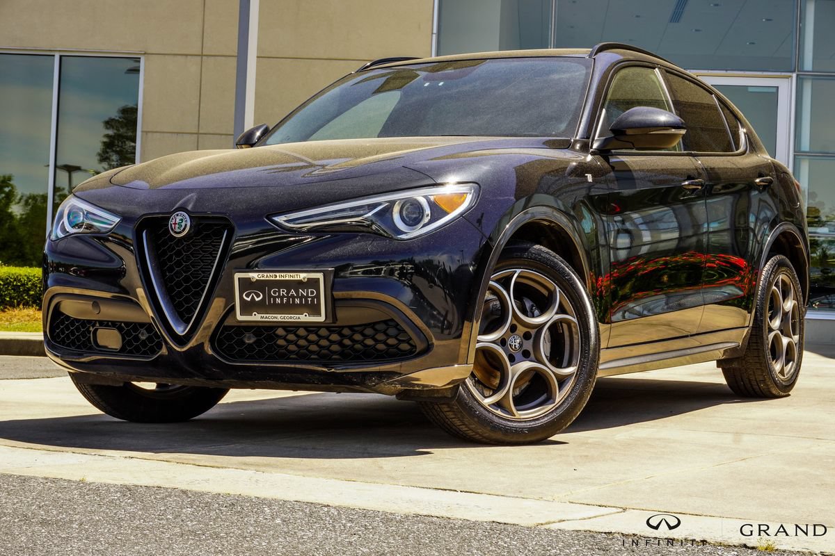 Used 2023 Alfa Romeo Stelvio Ti AWD/4WD image 1