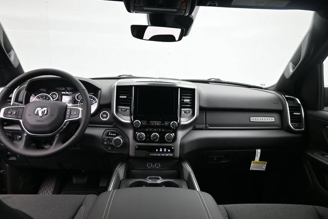 New 2026 RAM 1500 4x4 Crew Cab image 16