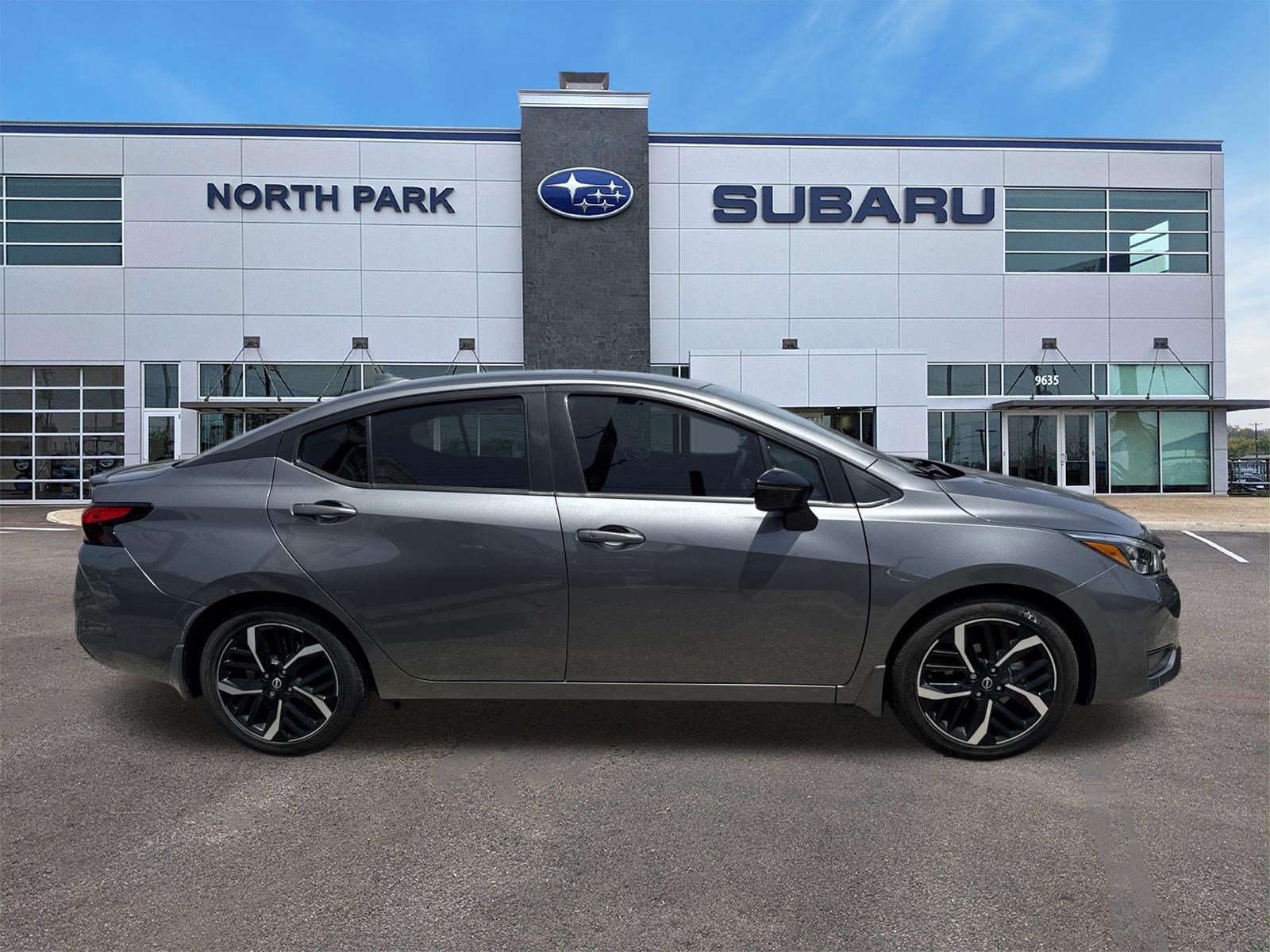 Used 2023 Nissan Versa SR w/ Trunk Package FWD image 2