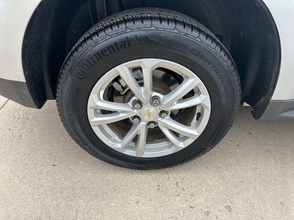Certified 2017 Chevrolet Equinox LS AWD/4WD image 36