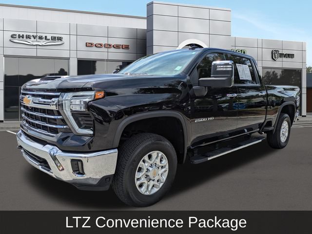 Used 2024 Chevrolet Silverado 2500 LTZ w/ LTZ Premium Package AWD/4WD image 8