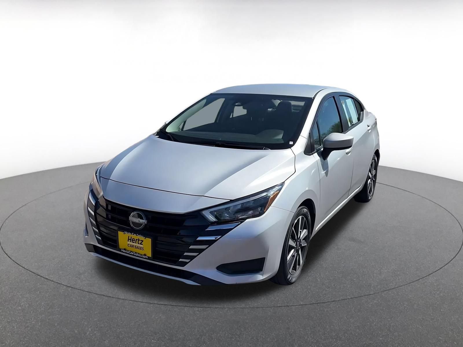 Used 2025 Nissan Versa SV FWD image 6