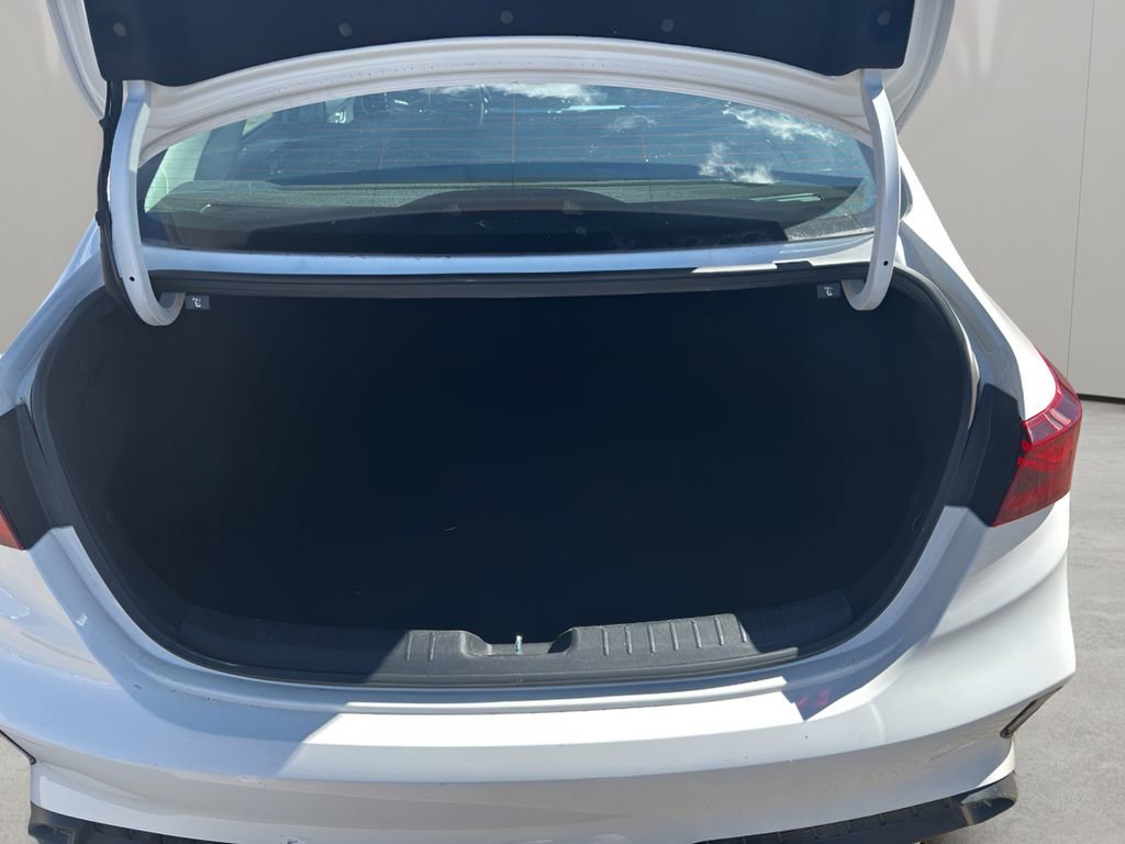 Used 2023 Kia Forte LXS image 10