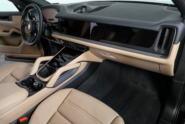 New 2026 Porsche Cayenne S image 24