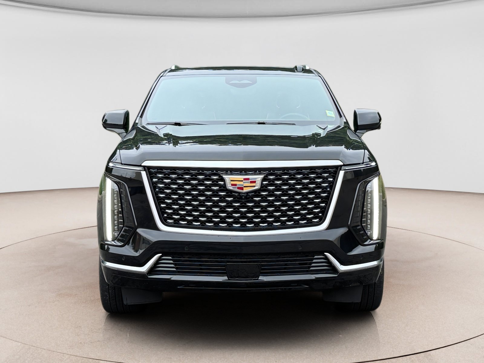 Used 2025 Cadillac Escalade ESV Premium Luxury AWD/4WD image 8