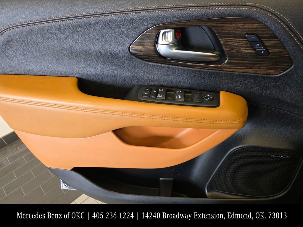 Used 2022 Chrysler Pacifica Pinnacle AWD/4WD image 11