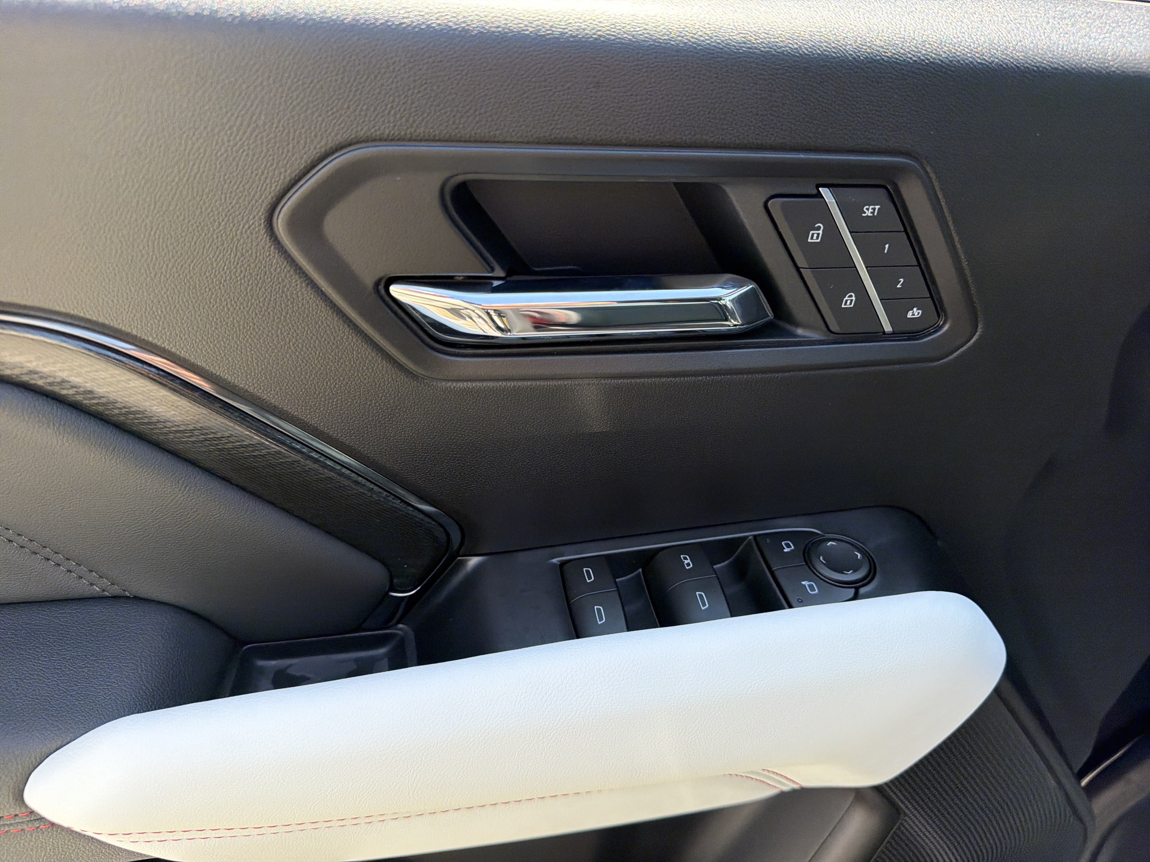 New 2026 GMC Canyon AT4X AWD/4WD image 16
