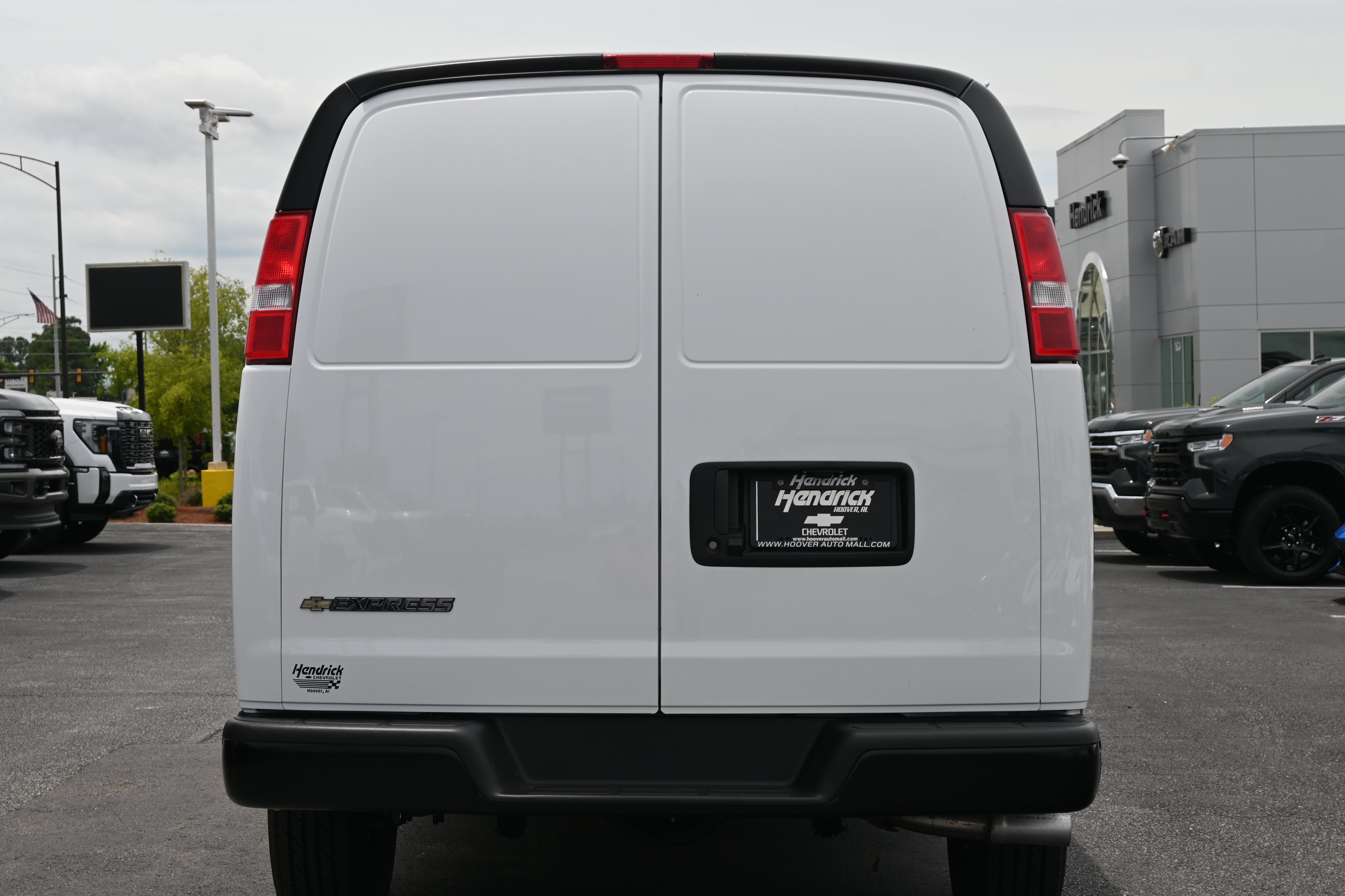 New 2025 Chevrolet Express 2500 w/ Driver Convenience Package RWD image 9