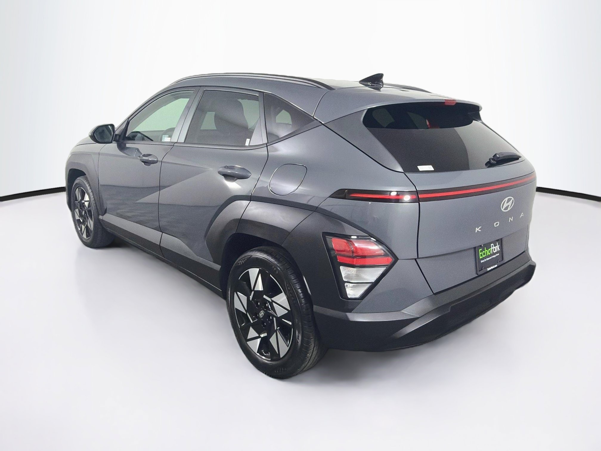 Used 2025 Hyundai Kona SEL FWD image 5