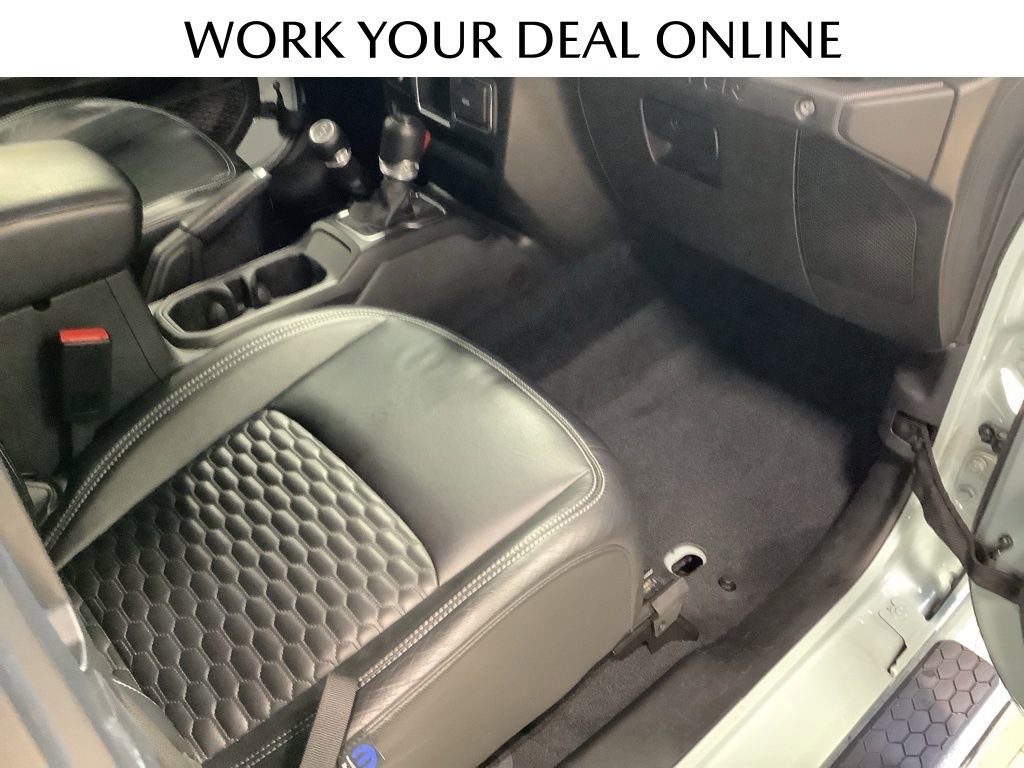 Used 2023 Jeep Wrangler Sport image 19