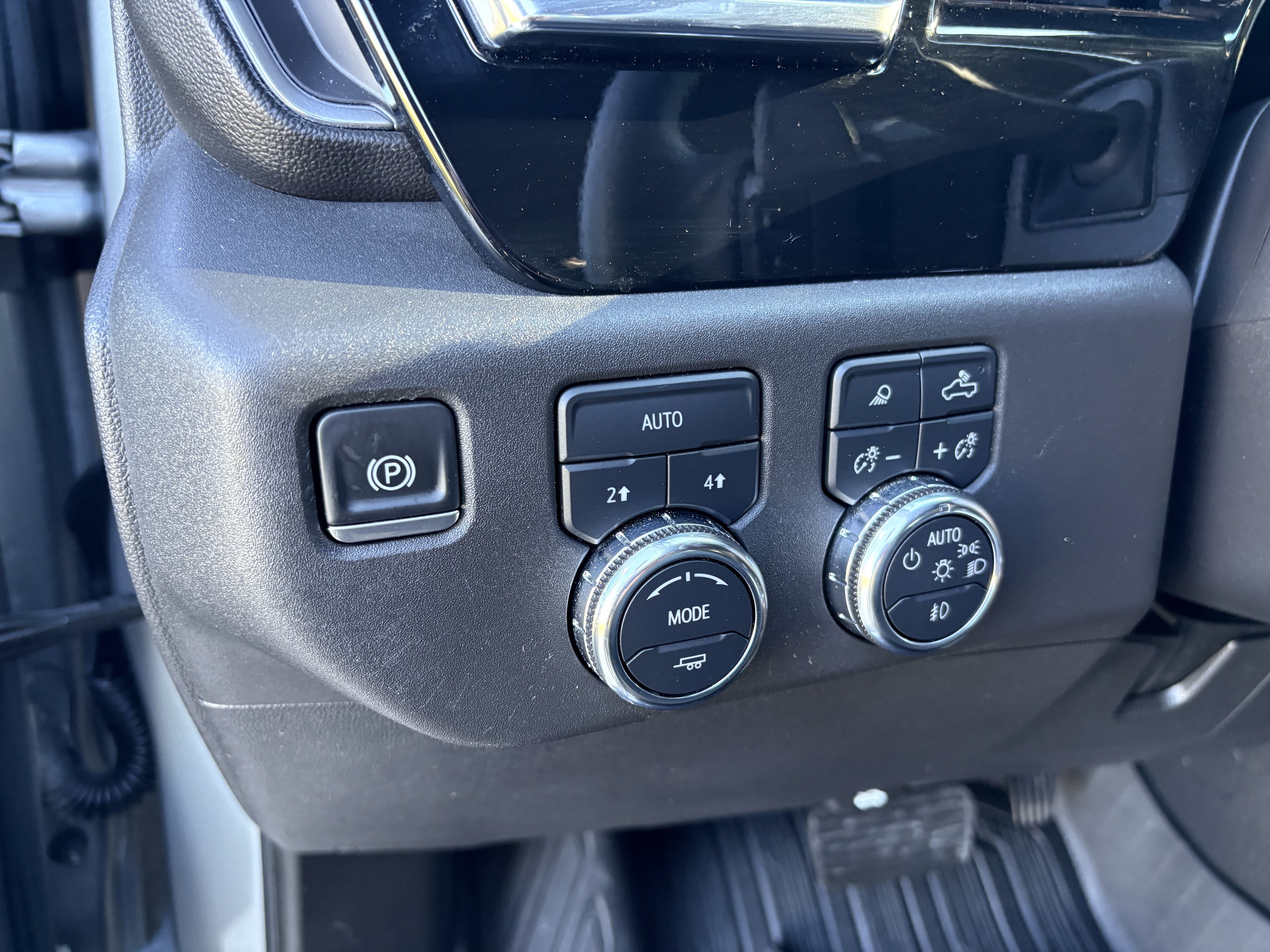 Used 2025 GMC Sierra 1500 Elevation w/ Elevation Premium Package AWD/4WD image 16