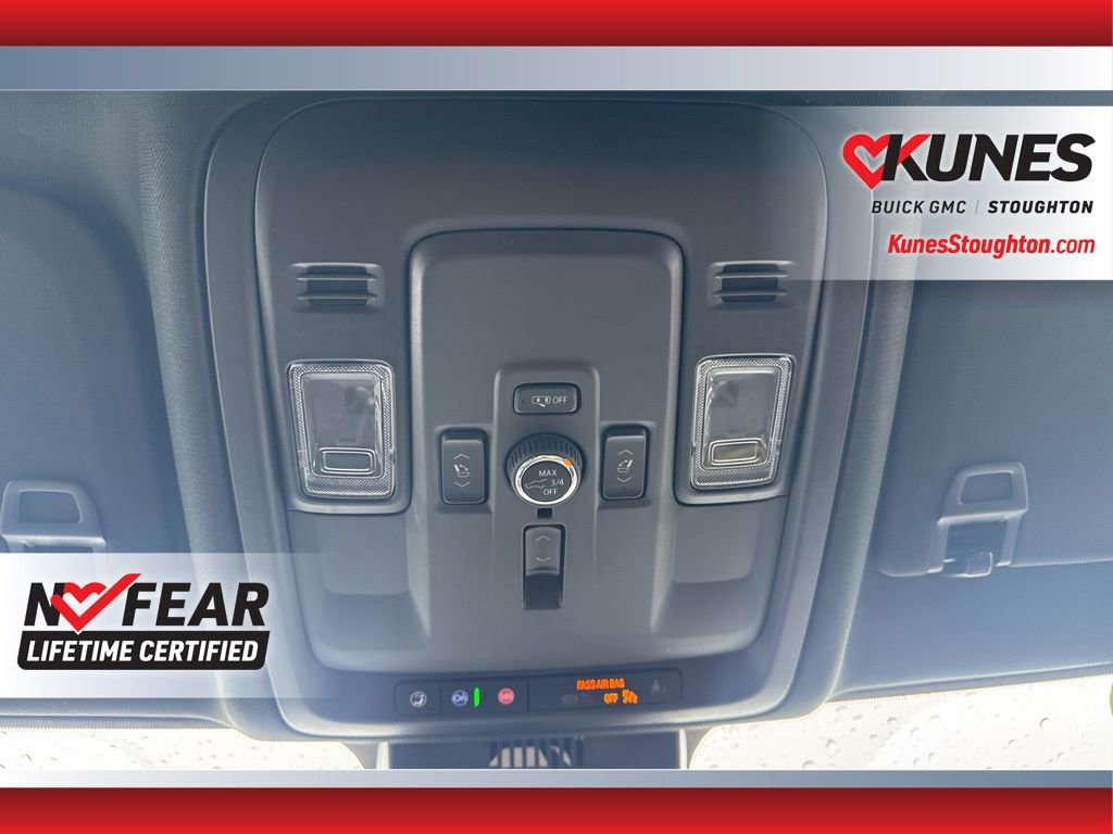 Used 2025 GMC Yukon XL Denali image 34