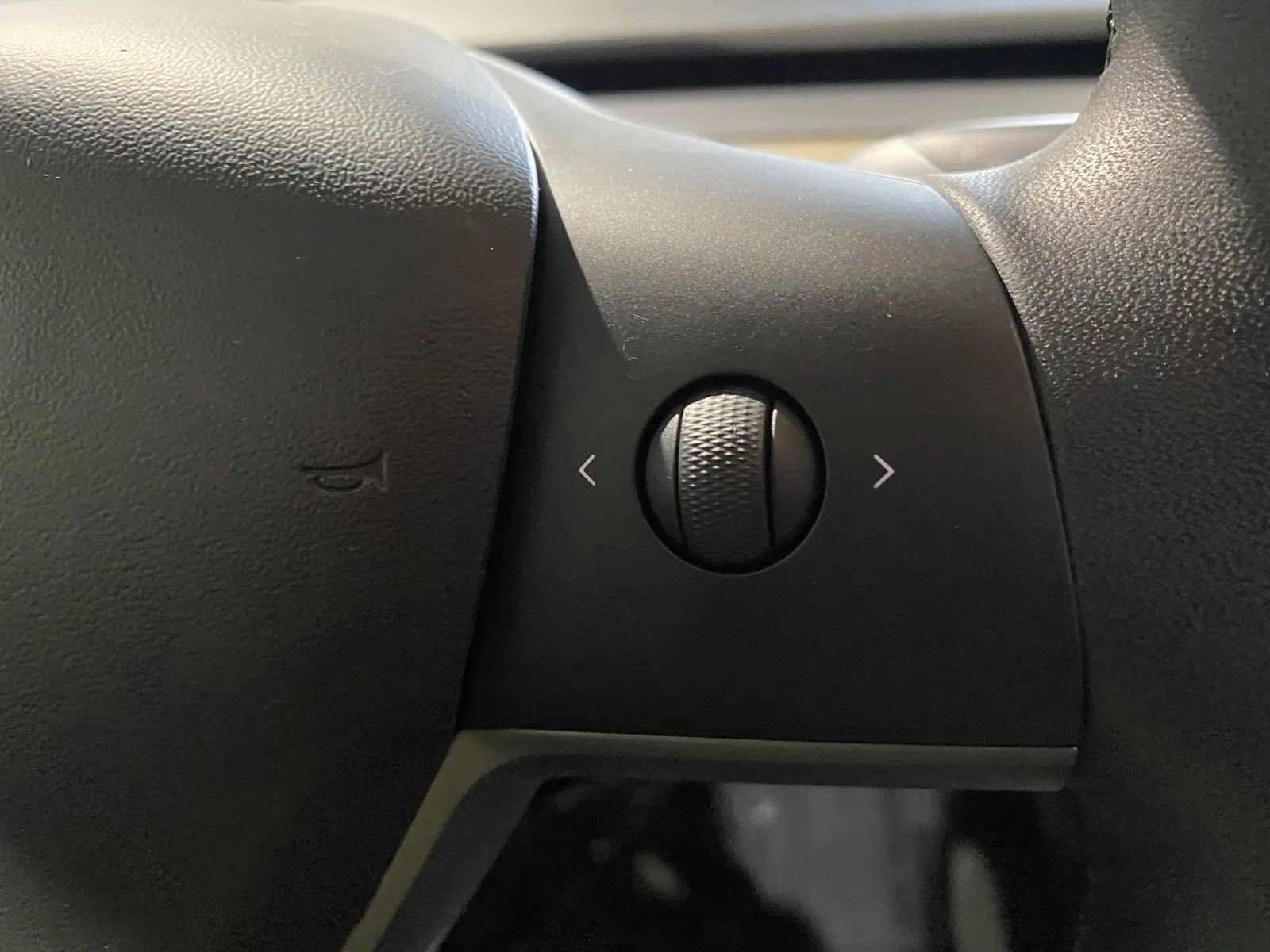 Used 2020 Tesla Model 3 Standard Range Plus image 17