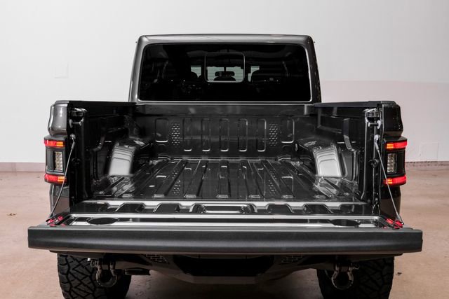 Used 2025 Jeep Gladiator Sport image 40