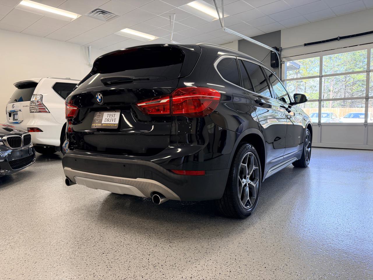 Used 2017 BMW X1 xDrive28i AWD/4WD image 9