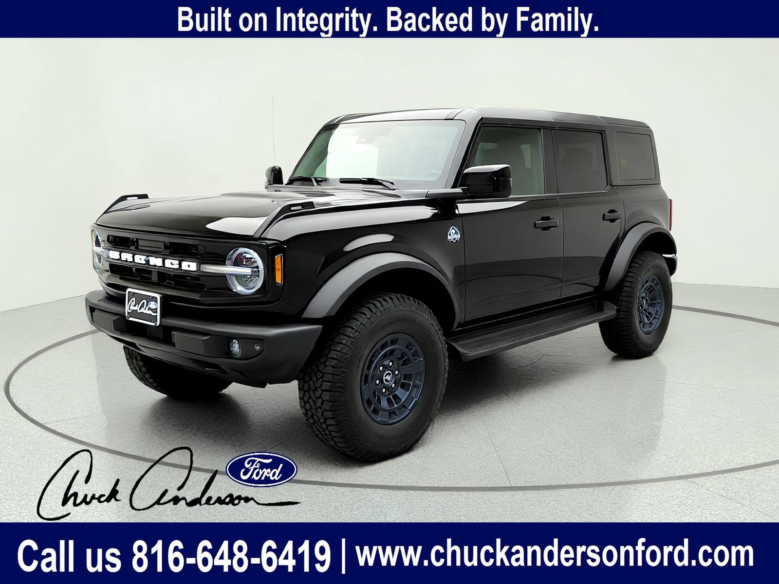 New 2026 Ford Bronco Outer Banks w/ Sasquatch Package AWD/4WD image 2