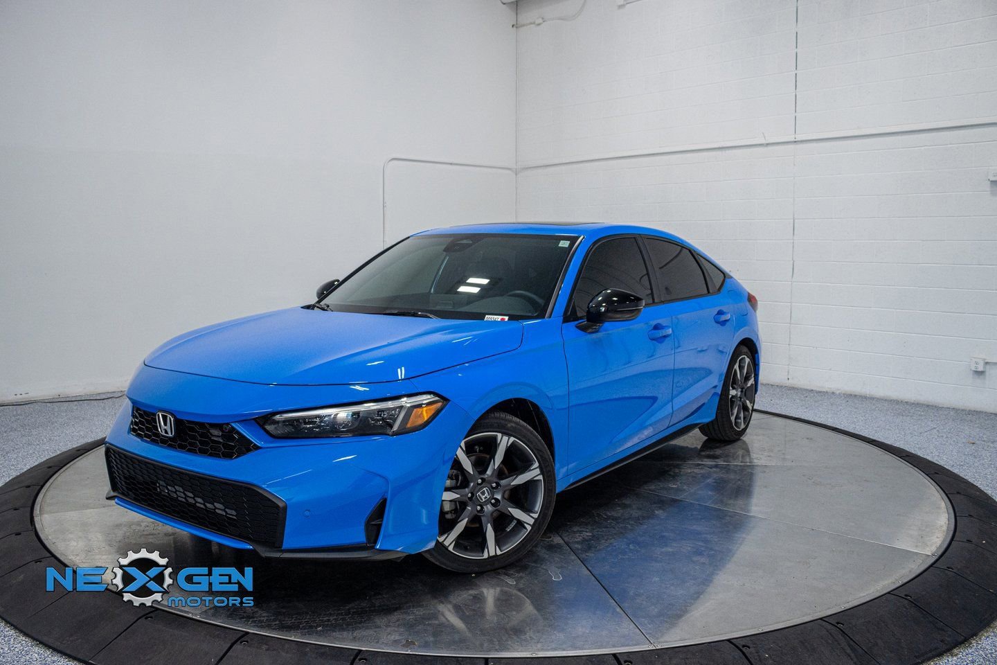 Used 2025 Honda Civic Sport Touring image 3