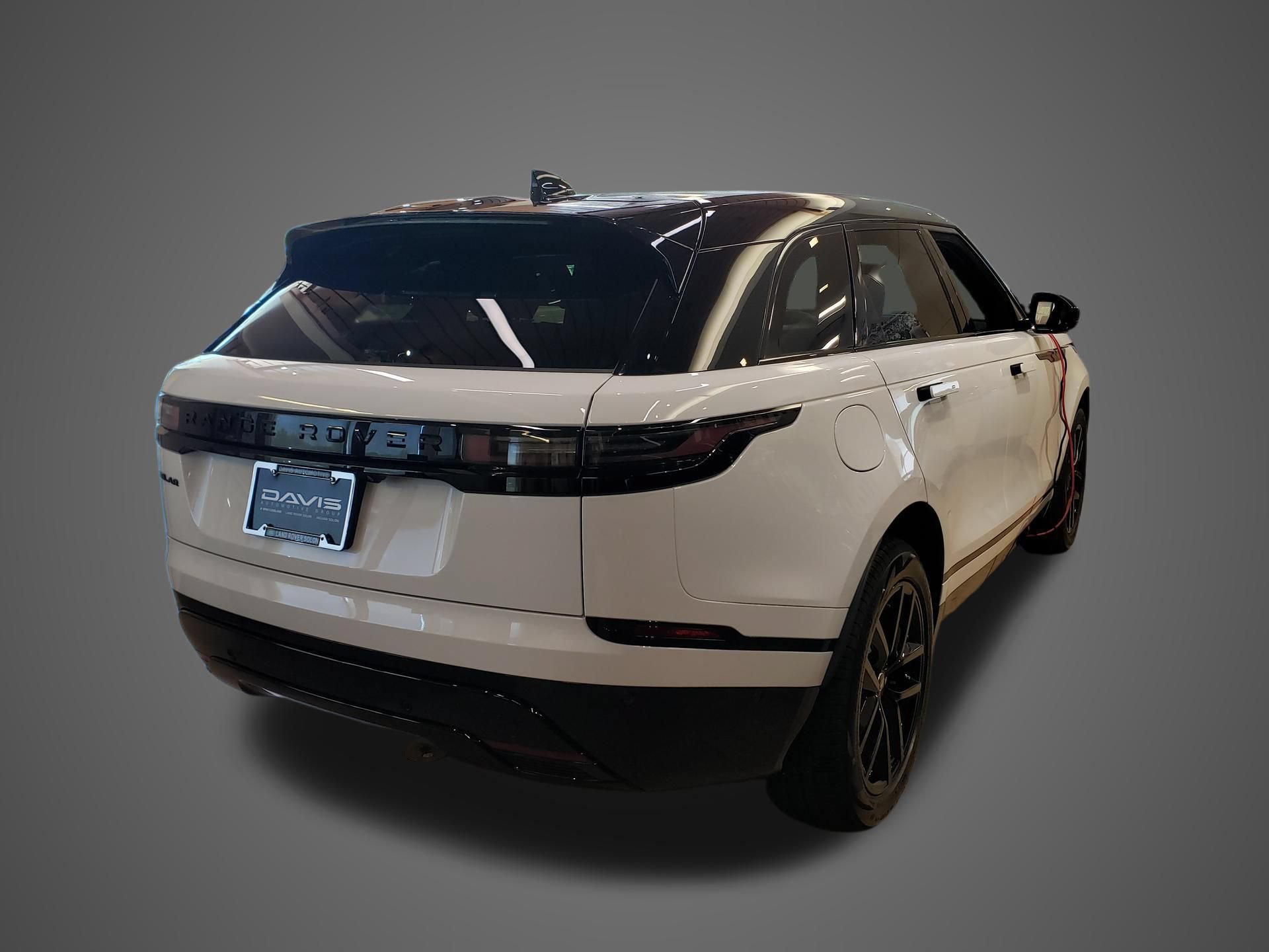 New 2026 Land Rover Range Rover Velar Dynamic SE AWD/4WD image 4
