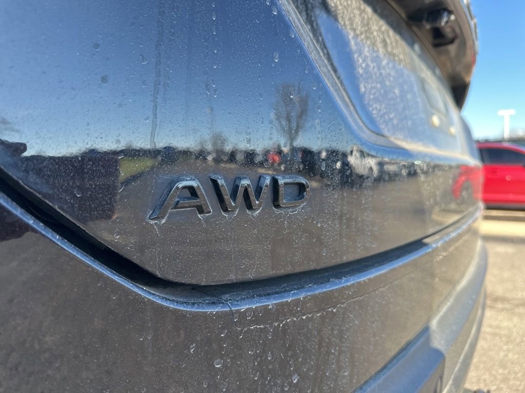 Used 2025 Honda Pilot Black Edition image 5