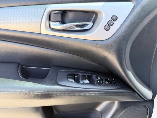 Certified 2020 Nissan Pathfinder SL FWD image 10