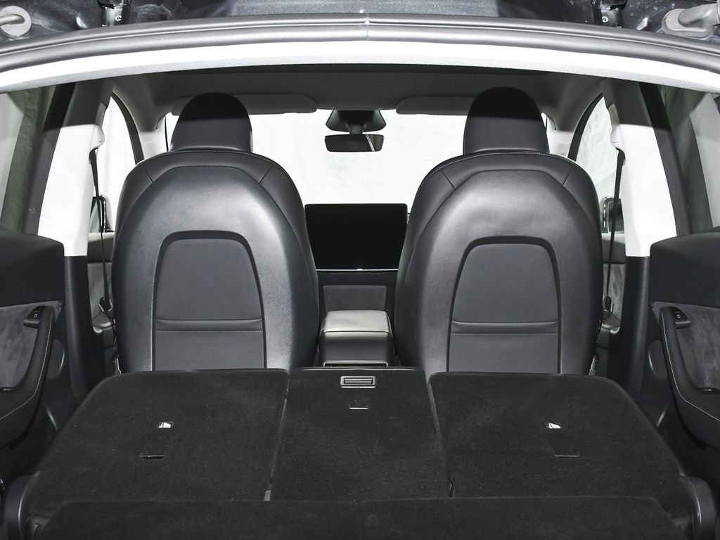 Used 2025 Tesla Model Y Long Range AWD/4WD image 78