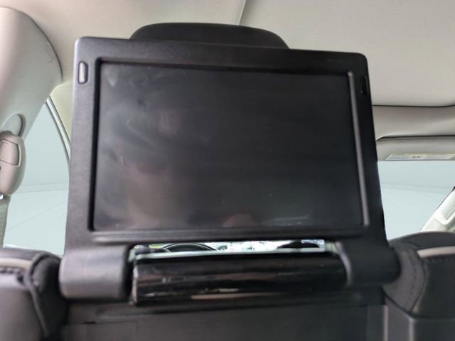 Used 2022 Chrysler Pacifica Limited w/ Uconnect Theater Family Group FWD image 23