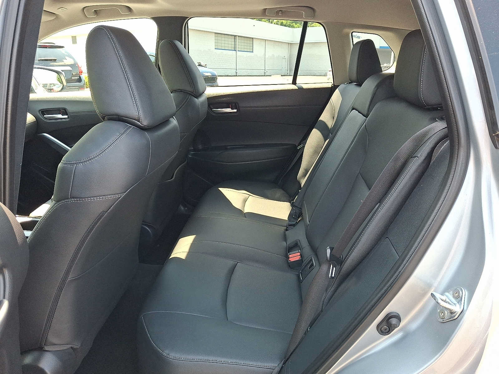 Used 2024 Toyota Corolla Cross XLE w/ Convenience Package AWD/4WD image 10