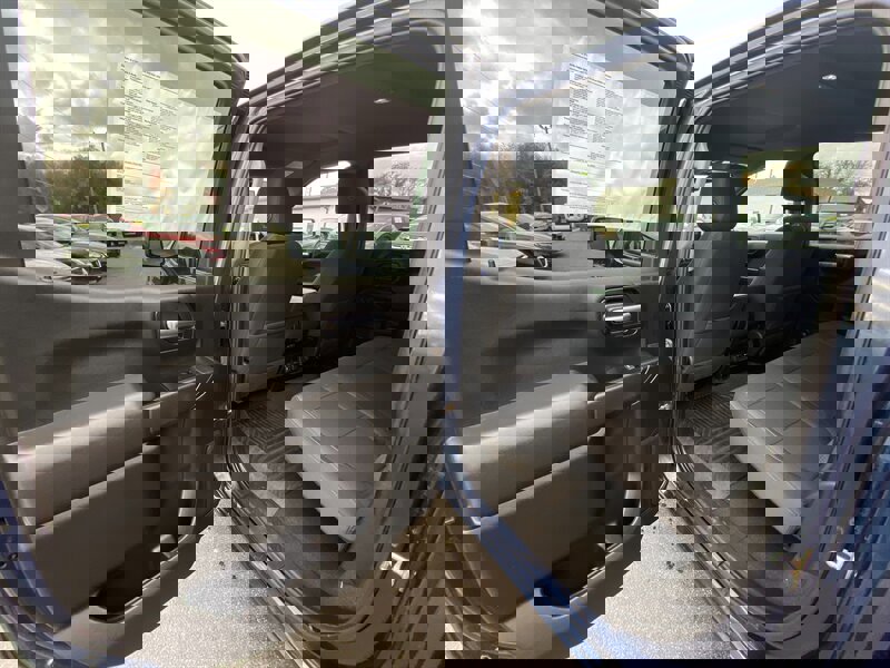 Used 2021 Chevrolet Silverado 1500 LT image 18