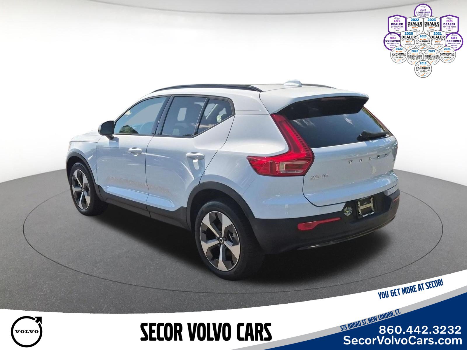 Used 2026 Volvo XC40 B5 Plus AWD/4WD image 9