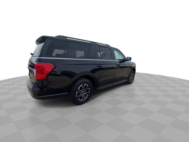 Used 2024 Ford Expedition Max XLT AWD/4WD image 2