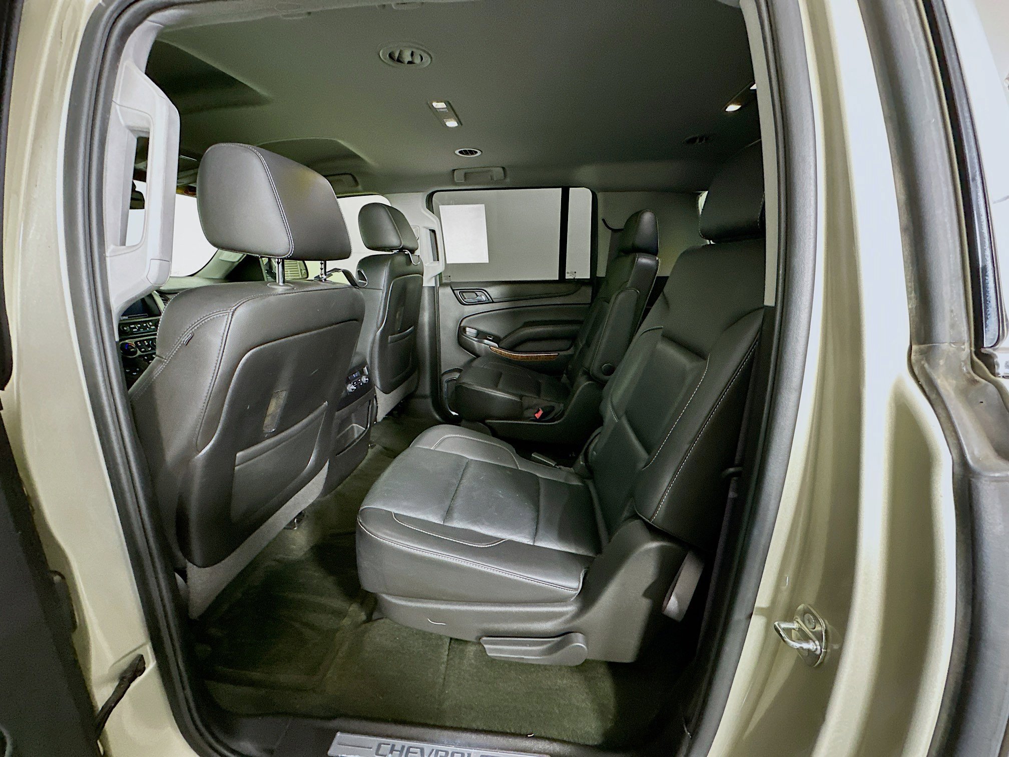 Used 2016 Chevrolet Suburban LTZ AWD/4WD image 28