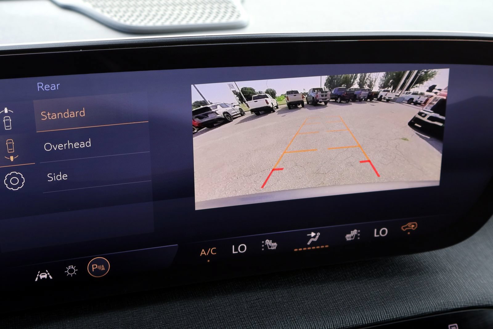 Used 2025 Buick Enclave Preferred FWD image 21