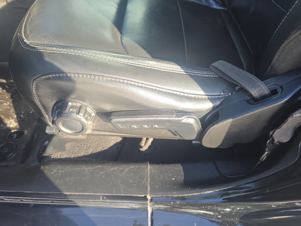 Used 2022 Jeep Wrangler Unlimited Sahara w/ Cold Weather Group image 22