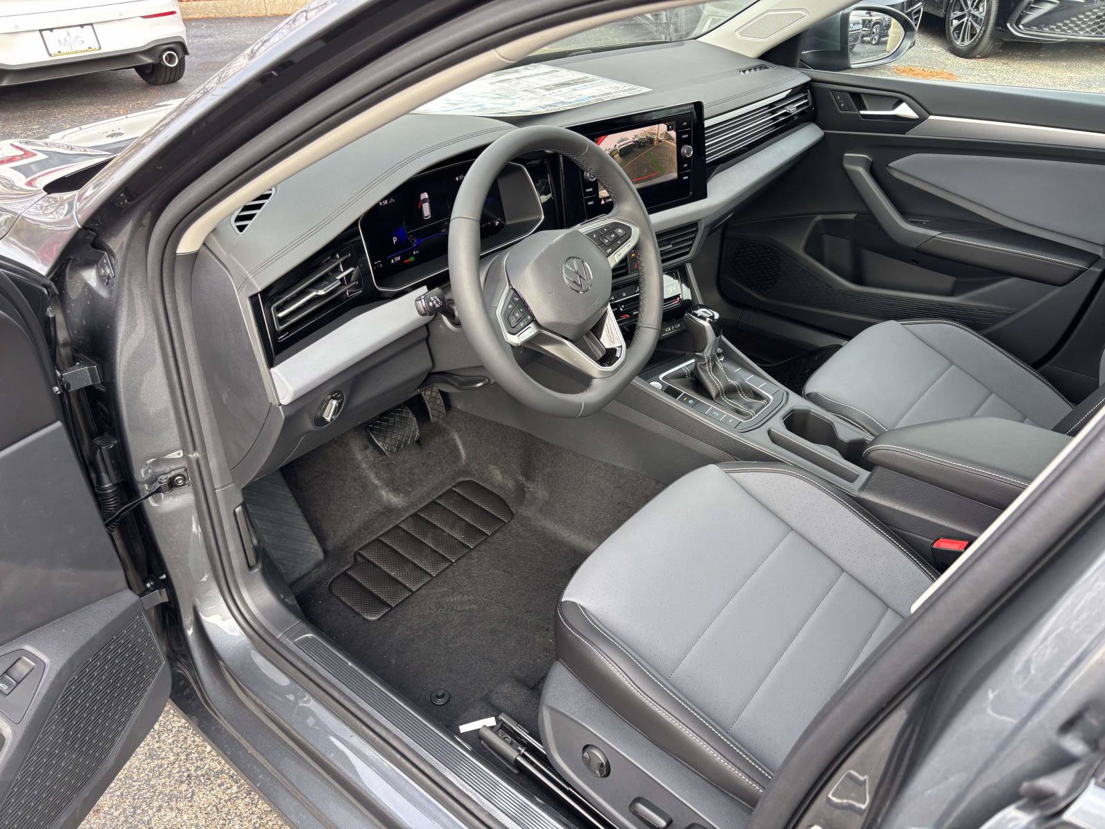 New 2026 Volkswagen Jetta SE FWD image 25