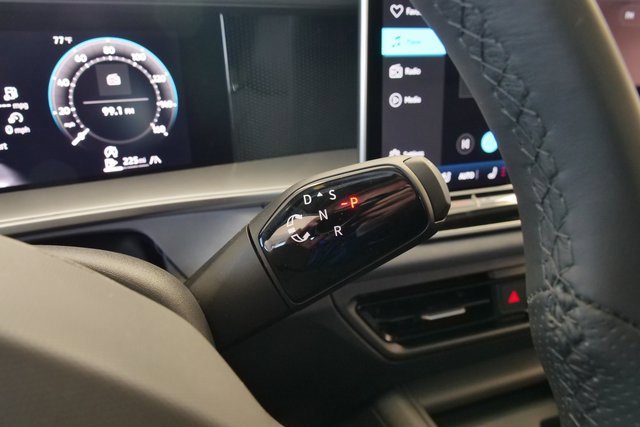 New 2026 Volkswagen Tiguan SE R-Line image 25