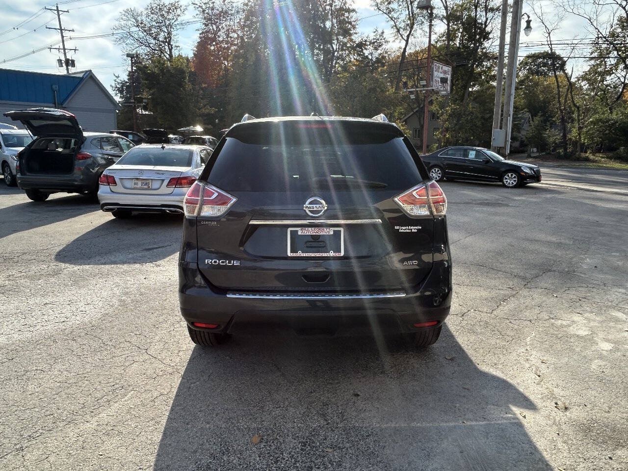 Used 2016 Nissan Rogue S w/ Appearance Package AWD/4WD image 11