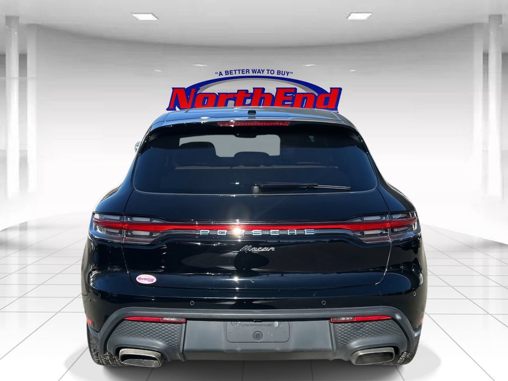 Used 2023 Porsche Macan Turbo AWD/4WD image 4